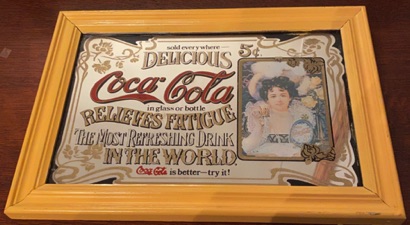 S9212-1 € 12,50 coca cola spiegel afb dame 35 x 25 cm.jpeg